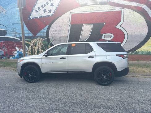 Used 2020 Chevrolet Traverse Premier w/ Redline Edition AWD/4WD image 3