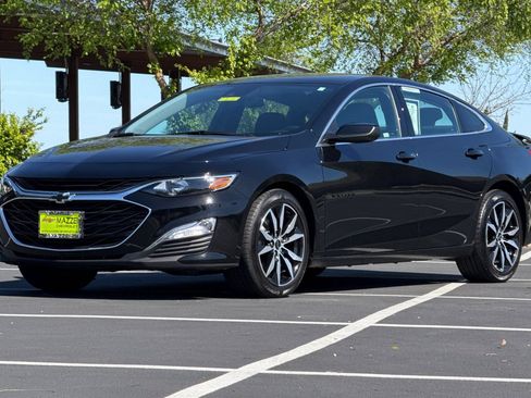 Used 2025 Chevrolet Malibu RS FWD image 16