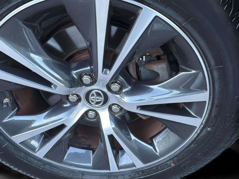 Used 2019 Toyota Highlander LE image 49