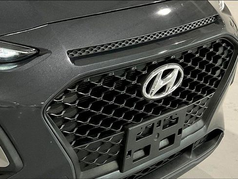 Used 2021 Hyundai Kona SE FWD image 31