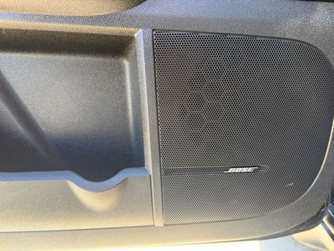 Used 2014 Chevrolet Traverse LT image 17