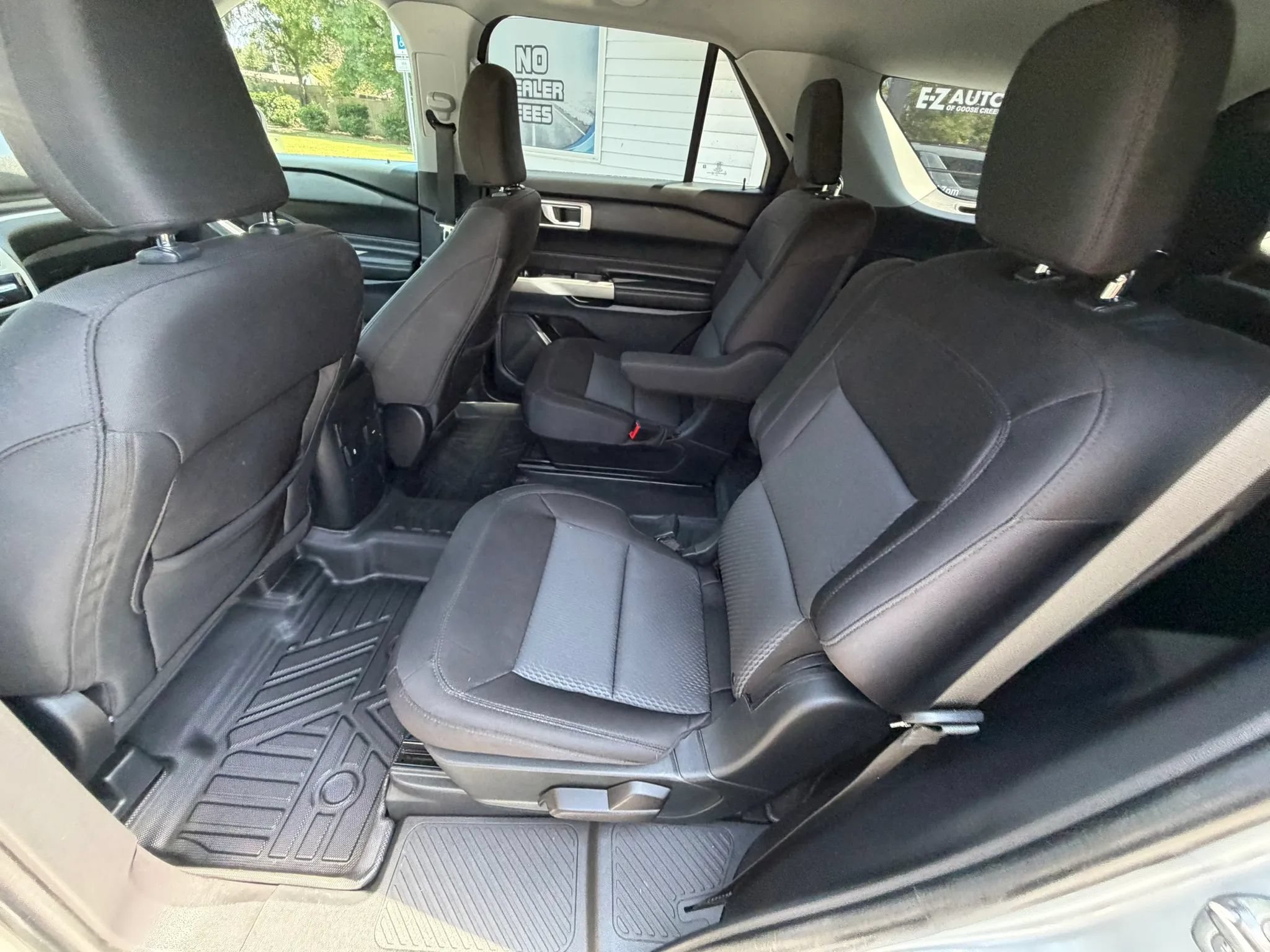 Used 2022 Ford Explorer XLT w/ Class IV Trailer Tow Package RWD image 20