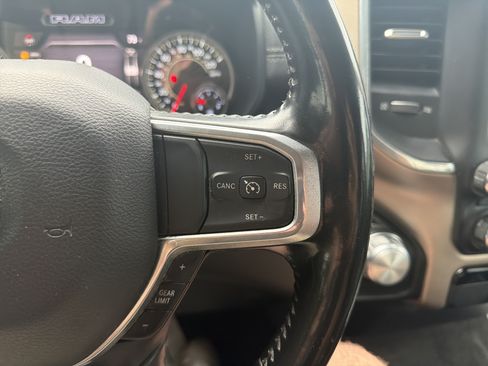 Used 2021 RAM 1500 Laramie AWD/4WD image 19