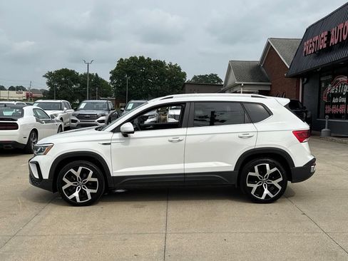 Used 2022 Volkswagen Taos SEL AWD/4WD image 3