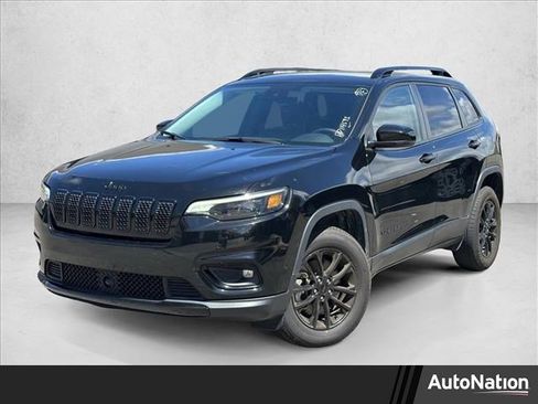 Used 2023 Jeep Cherokee Altitude Lux image 1