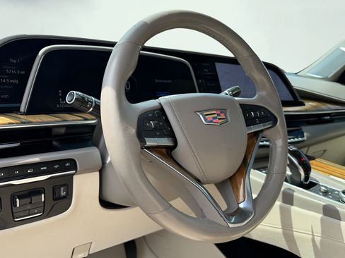 Used 2021 Cadillac Escalade Premium Luxury Platinum AWD/4WD image 69