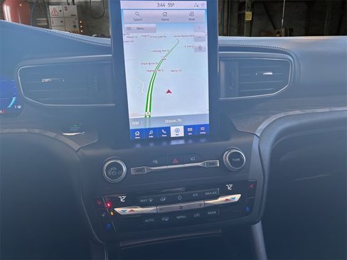 Used 2020 Ford Explorer Platinum w/ Premium Technology Package image 24