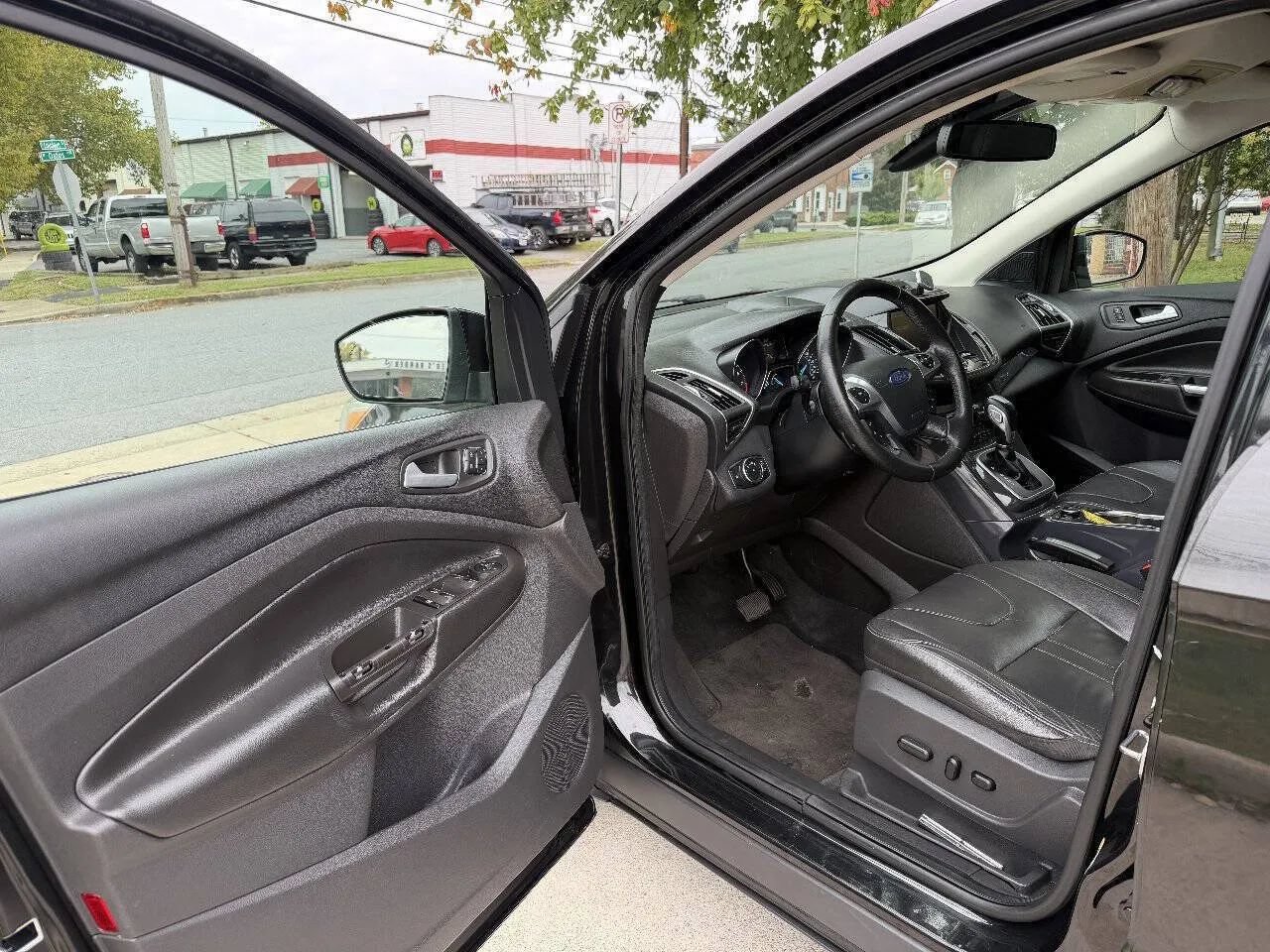 Used 2013 Ford Escape Titanium w/ Parking Technology Pkg AWD/4WD image 11