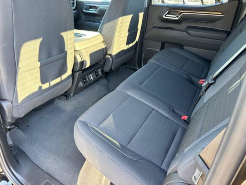Used 2025 Chevrolet Silverado 1500 LT AWD/4WD image 20