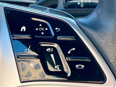 Certified 2025 Mercedes-Benz GLC 300 4MATIC image 38