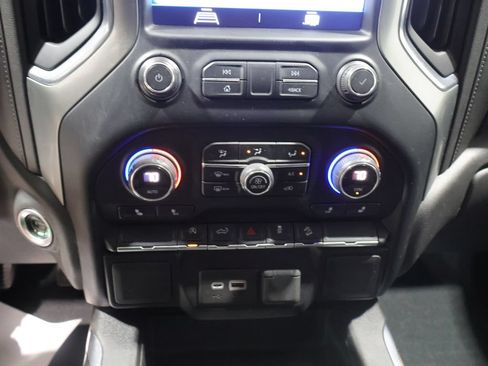 Used 2019 Chevrolet Silverado 1500 LT Trail Boss AWD/4WD image 29