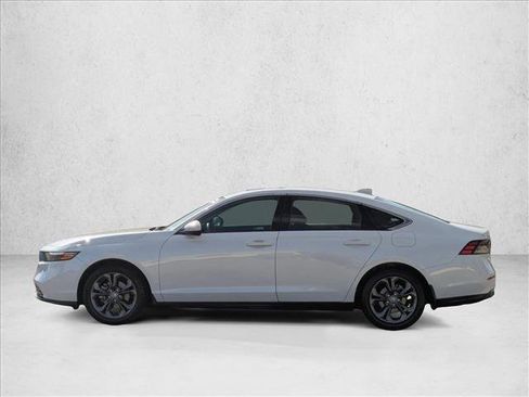 Used 2023 Honda Accord EX image 9