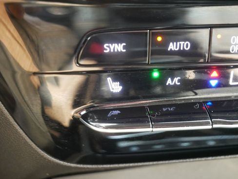 Certified 2024 Buick Encore GX Avenir w/ Avenir Convenience Package AWD/4WD image 22