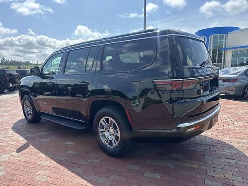 Used 2023 Jeep Wagoneer 2WD image 34