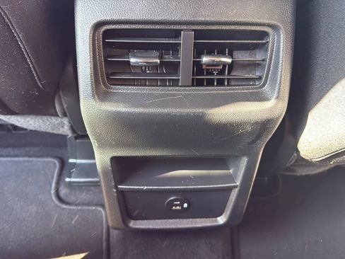 Used 2022 Ford Edge SEL image 29