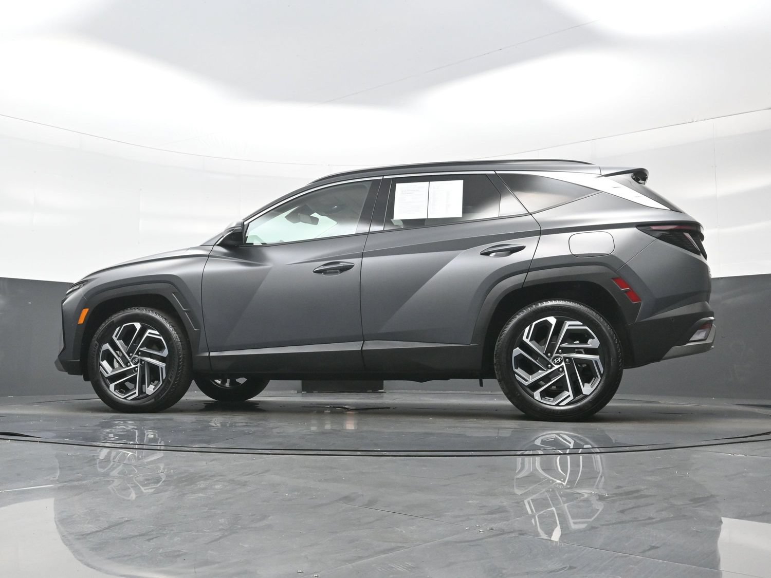 Certified 2026 Hyundai Tucson Limited AWD/4WD image 30