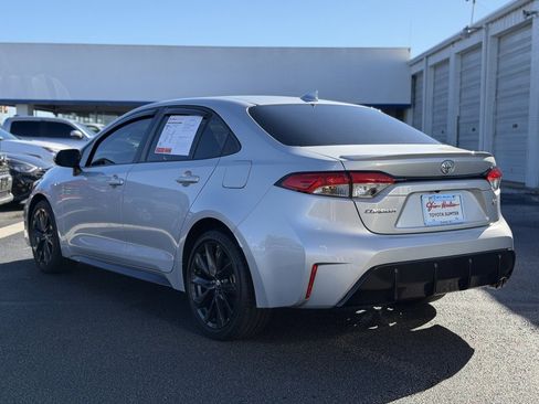 Used 2023 Toyota Corolla SE image 9