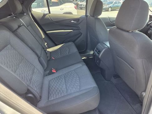 Used 2020 Chevrolet Equinox LT image 18