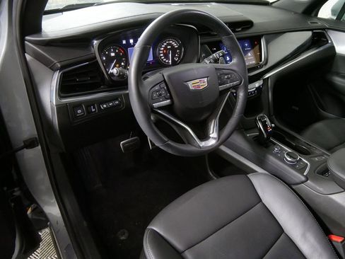 Used 2024 Cadillac XT6 Sport image 12