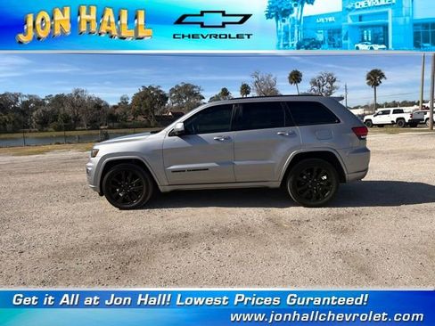 Used 2018 Jeep Grand Cherokee Altitude image 5