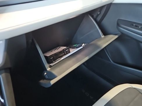 New 2026 Volkswagen Taos SE image 28