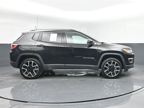 Used 2018 Jeep Compass Limited w/ Navigation Group image 4