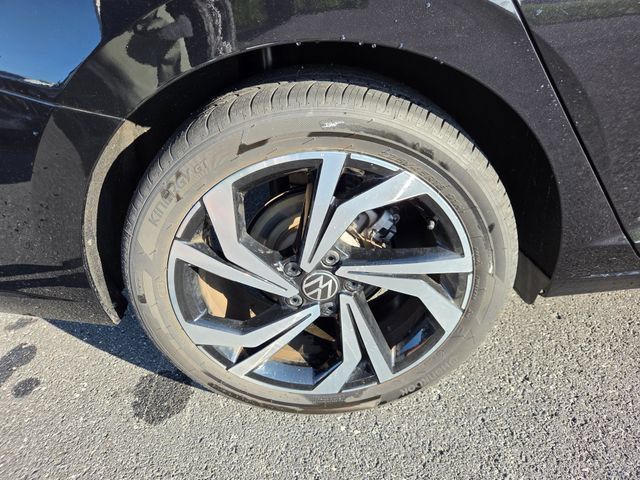 Used 2025 Volkswagen Jetta SEL FWD image 26