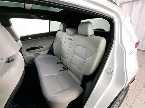 Used 2020 Kia Sportage S w/ S Premium Package image 22