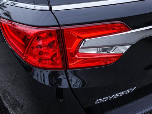 Used 2019 Honda Odyssey Touring image 8