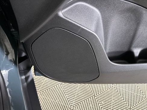 Used 2025 Chevrolet Trax LT image 29