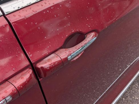 Used 2017 Chrysler Pacifica Touring-L image 27
