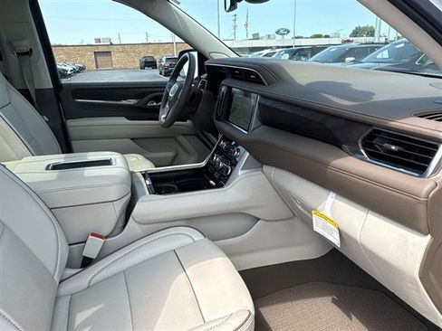 Certified 2024 GMC Yukon Denali AWD/4WD image 29