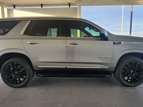 Used 2023 GMC Yukon SLT image 5