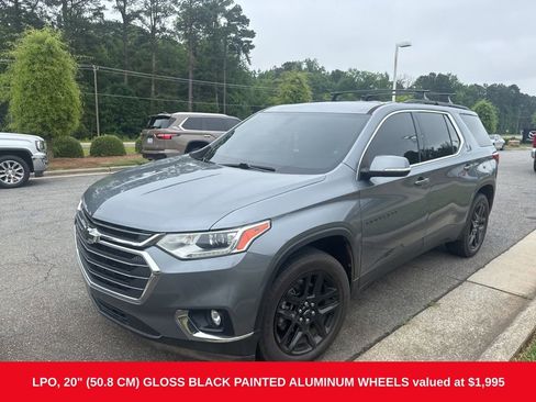Used 2021 Chevrolet Traverse LT FWD image 1