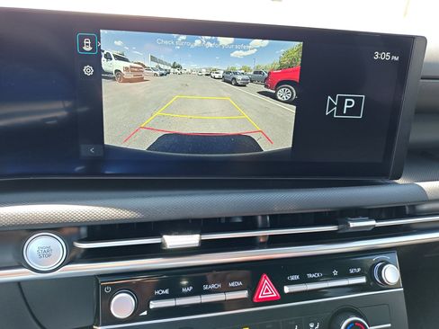 Used 2025 Hyundai Santa Cruz SE FWD image 19