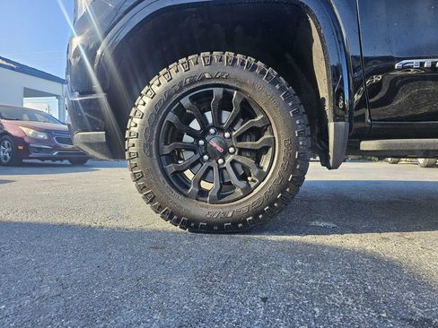Used 2022 GMC Sierra 1500 AT4X image 4