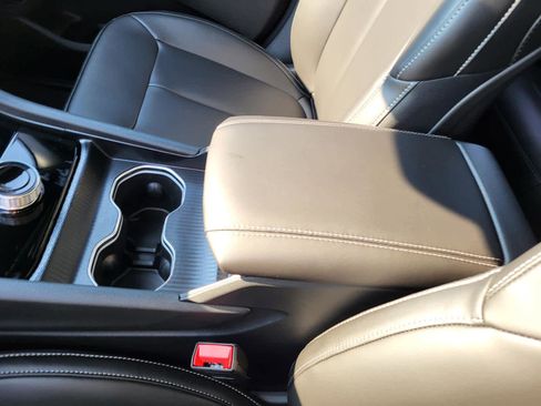 New 2025 Jeep Grand Cherokee Limited w/ Black Appearance Package image 19