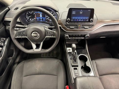 Used 2023 Nissan Altima 2.5 SV AWD/4WD image 23