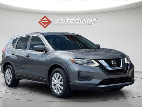 Used 2019 Nissan Rogue S FWD image 14