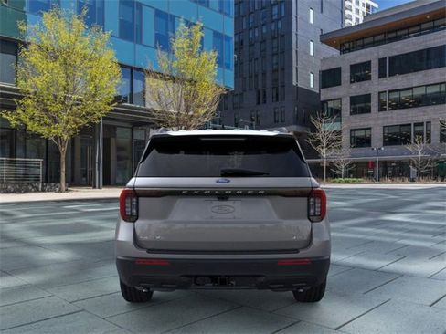 New 2026 Ford Explorer Active image 5