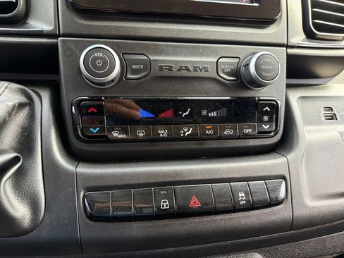 Used 2025 RAM ProMaster 2500 w/ U-Haul Equipment Group FWD image 16