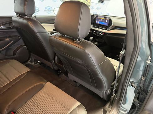 Used 2026 Chevrolet Trax LT image 22