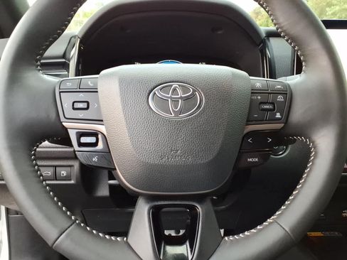 Used 2025 Toyota Camry SE w/ Multimedia Upgrade Package FWD image 16