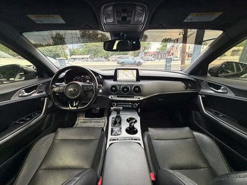 Used 2018 Kia Stinger GT1 RWD image 32