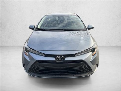 Certified 2025 Toyota Corolla LE image 2