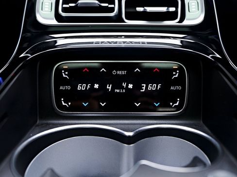 Used 2025 Mercedes-Benz Maybach S 580 4MATIC image 69