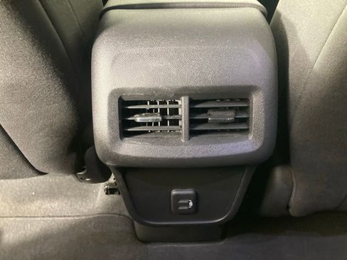 Used 2019 Chevrolet Equinox LT image 14