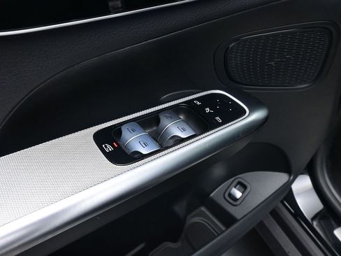 Used 2025 Mercedes-Benz GLC 300 GLC 300 image 22