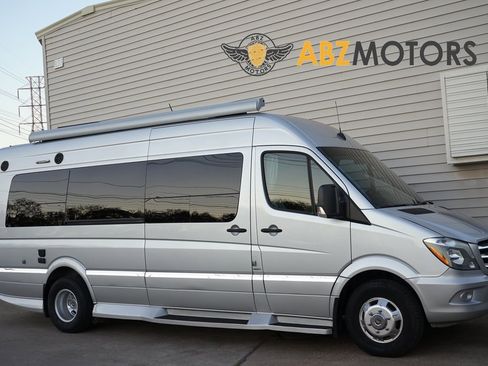 Used 2015 Mercedes-Benz Sprinter 3500 image 1
