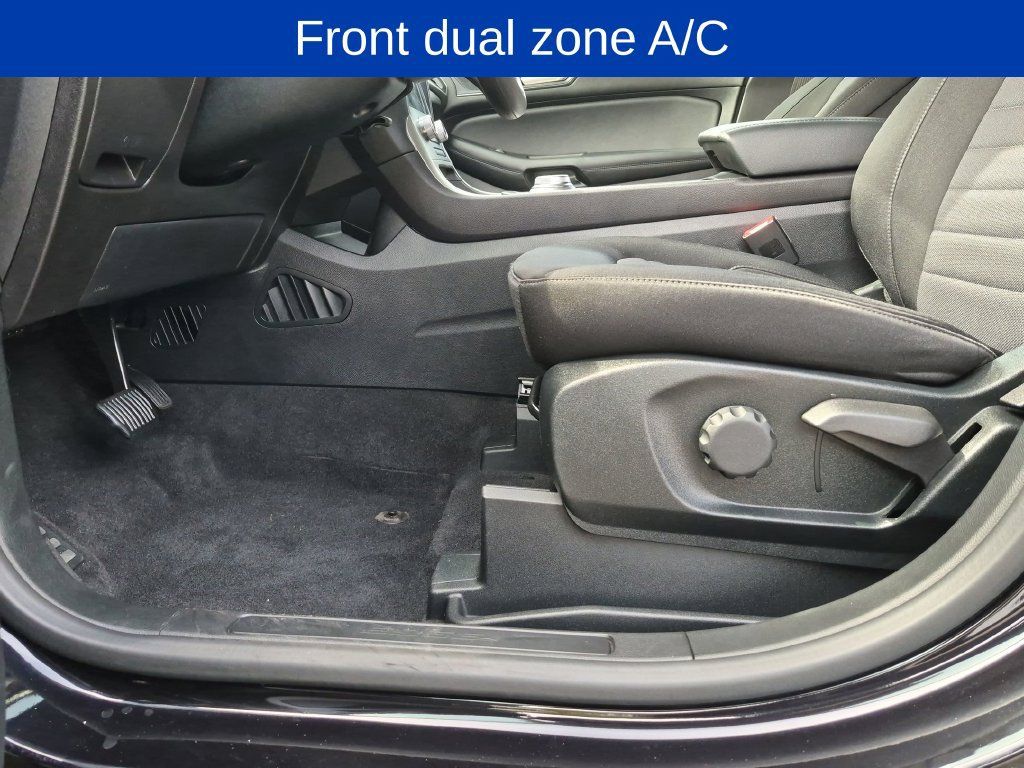Used 2022 Ford Edge SE w/ Black Appearance Package AWD/4WD image 10